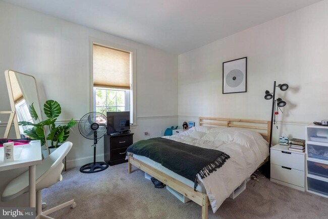 Building Photo - 1631 Green St