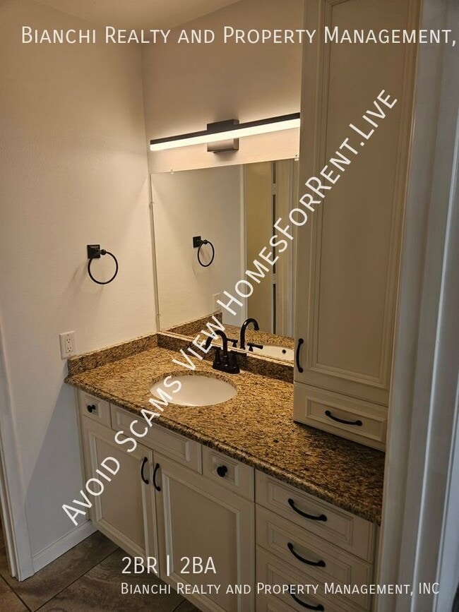 Building Photo - 6365 Bahia Del Mar Blvd S