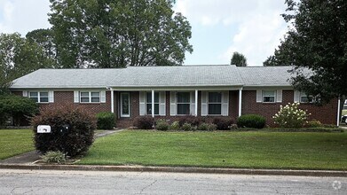 Building Photo - ~Beautiful, Well-Manicured Neighborhood~  ...