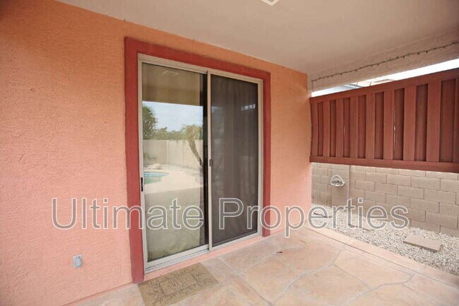 Building Photo - 15028 W Dahlia Dr
