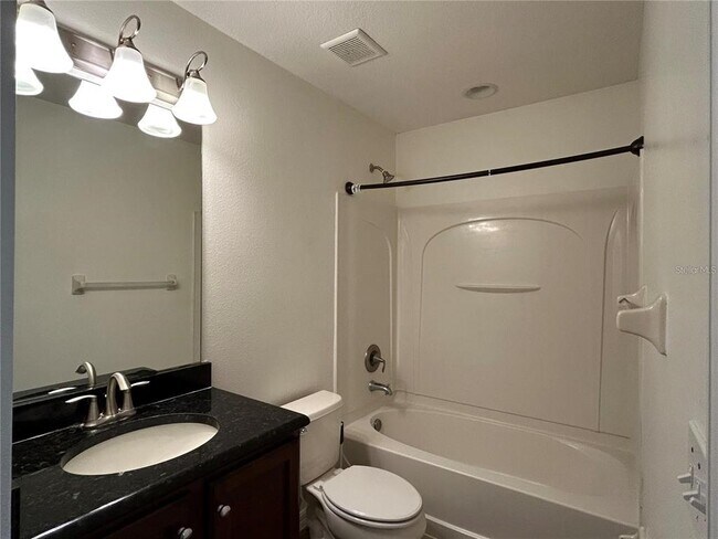 Building Photo - 2802 Birchcreek Dr