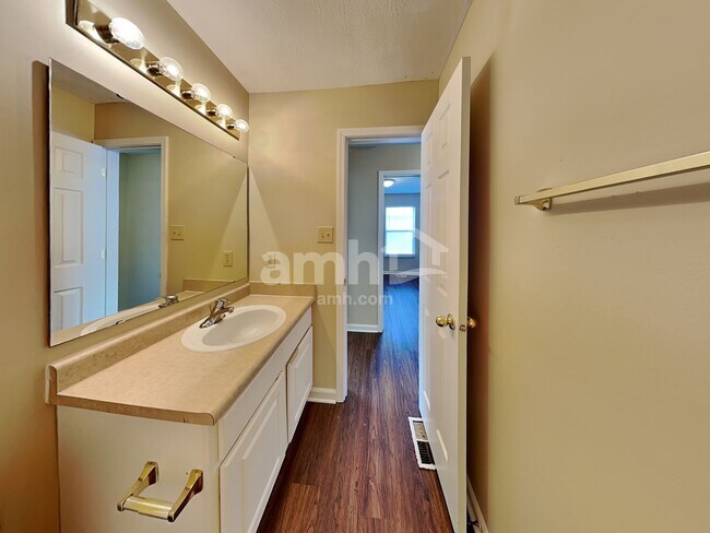 Building Photo - 6585 W Odessa Way