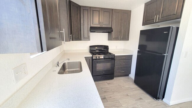 Building Photo - Spacious 3BR Home in Quiet Spring Valley Neighborhood – Bright, Comfortable Living