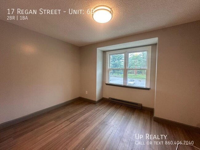 Building Photo - 17 Regan St
