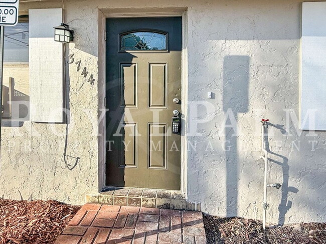 Building Photo - 3744 Estelle Ave