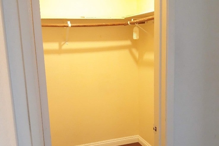 Master room - walk in closet - 11052 Lower Azusa Rd