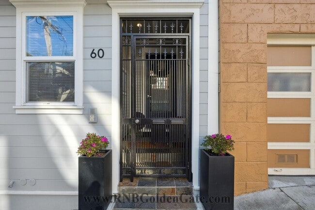 Building Photo - Gorgeous 3 bedroom, 2 and a half bathroom condo in Bernal Park for rent!