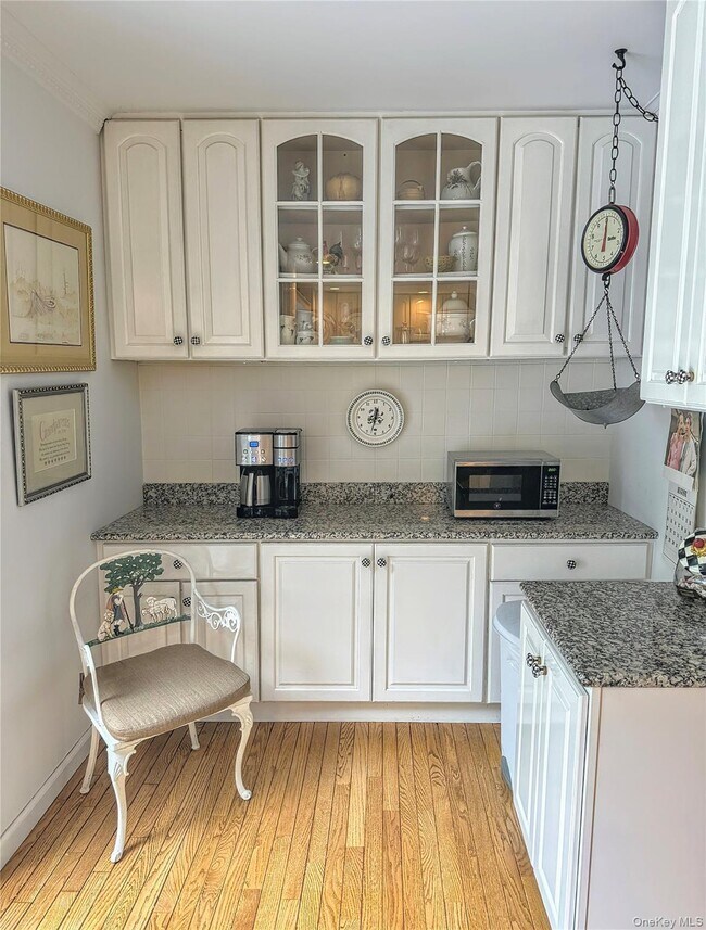 Building Photo - 175 Old Field Rd