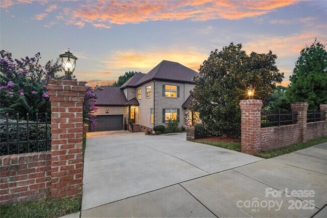 Building Photo - 17136 Carolina Academy Rd