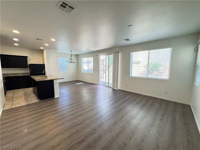 Building Photo - 6208 Yankee Spring St