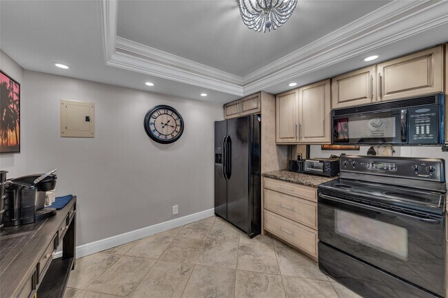 Building Photo - 2900 NE 14th Street Causeway