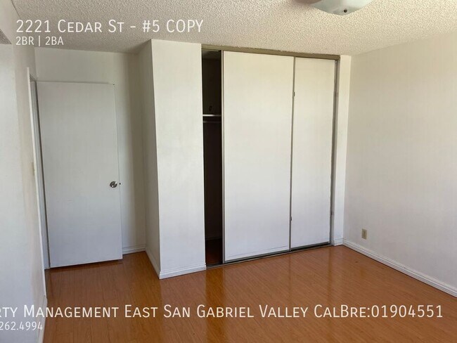 Building Photo - 2221 Cedar St