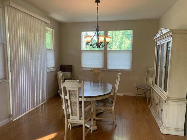 Building Photo - Rare opportunity to rent in the Eskaton Village in Placerville!