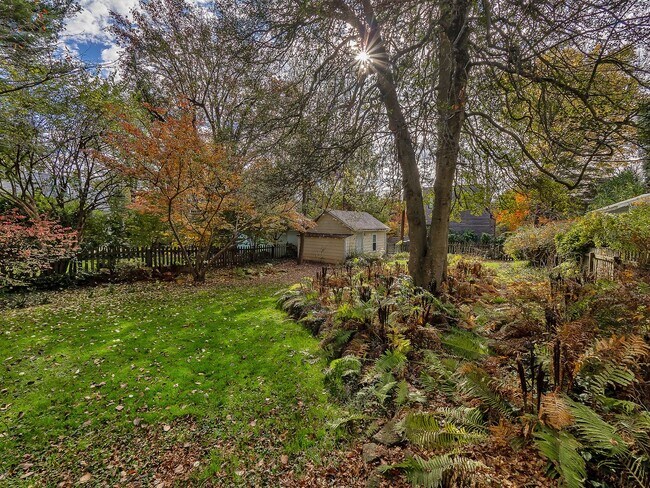 Building Photo - Charming, Renovated Bungalow in NW DC Tenley Area