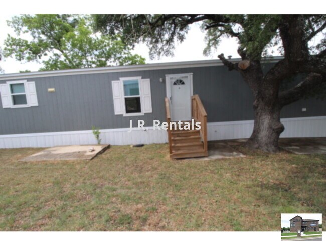Building Photo - 31 Cedar Grove Dr