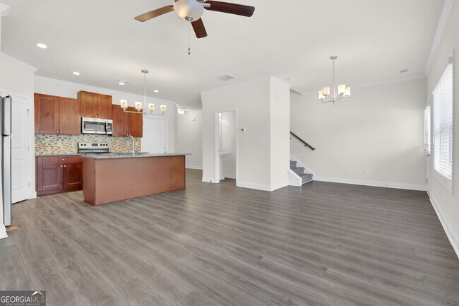 Building Photo - 232 Cashes Dr