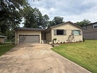 Building Photo - Broken Arrow Fully Remodeled Dream Home 3 Bedroom