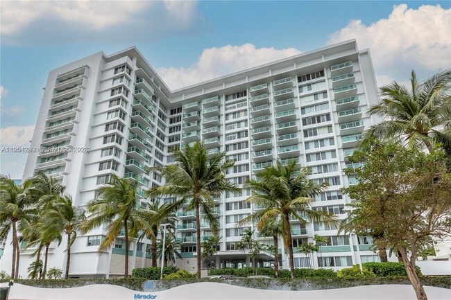 Building Photo - 1000 West Ave