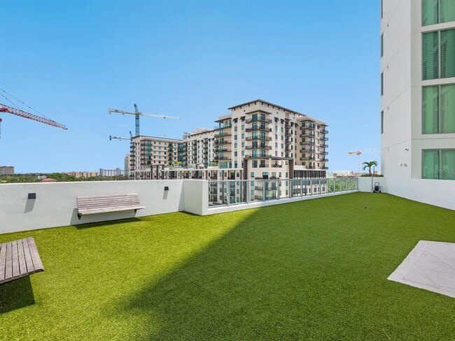 Building Photo - 301 Quay Commons Dr