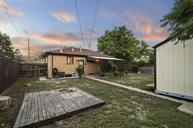 Building Photo - 10853 Pearl Ct