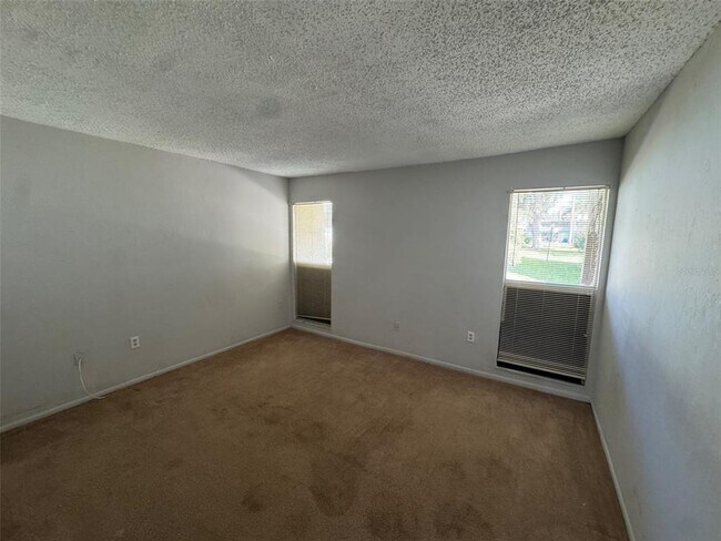 Building Photo - 717 SW 75th St