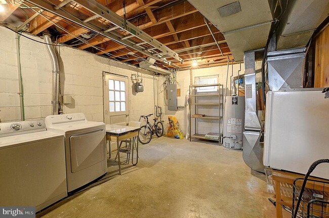 Building Photo - 3605 Dundee Driveway