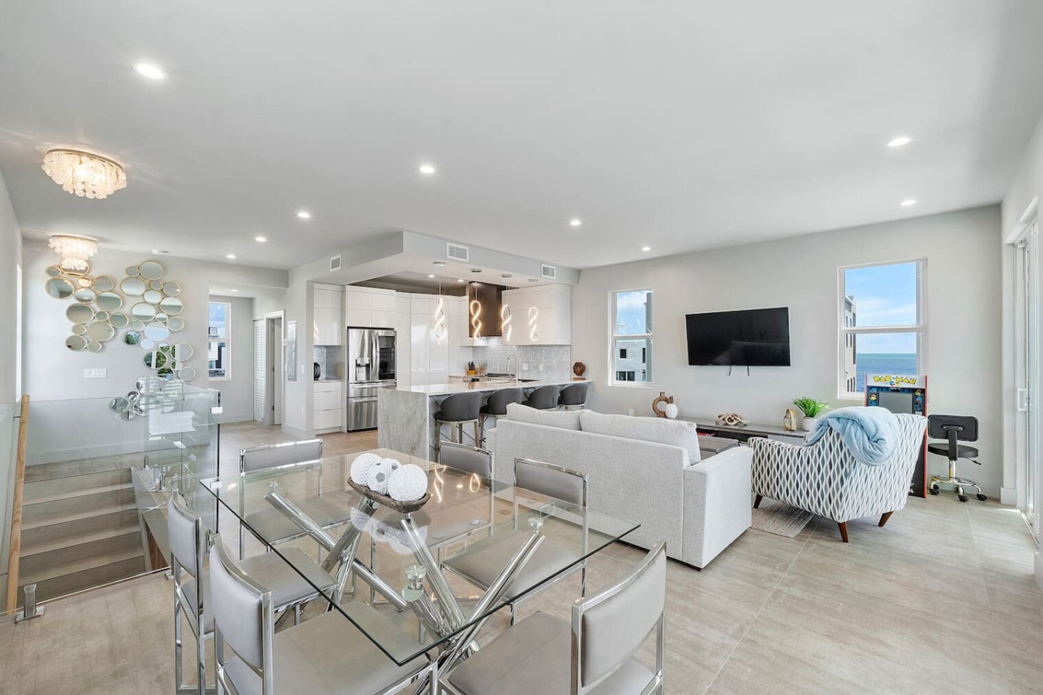 Building Photo - 99 Seaside Ave