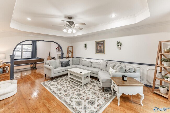 Building Photo - 15033 Greentree Trail SE