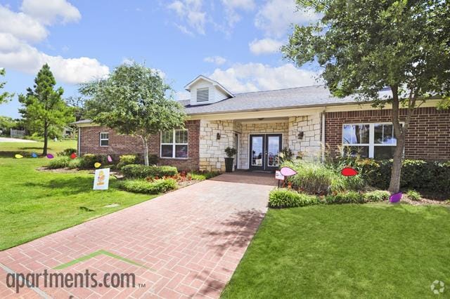 Lobby - Southwest Pines