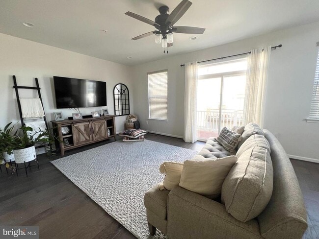 Building Photo - 3501 Landing Way