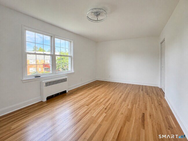 Building Photo - 30 Revere Dr