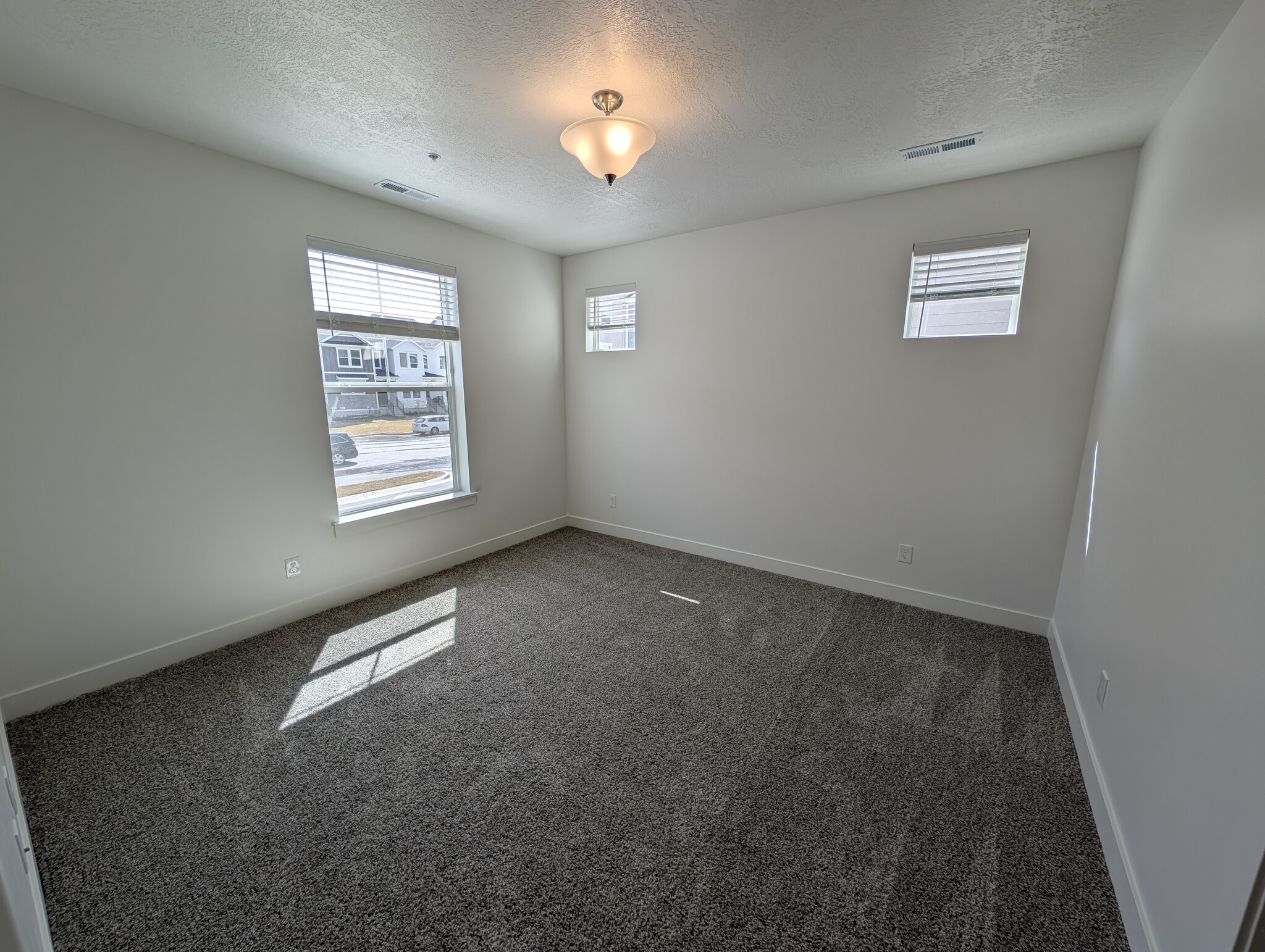 Building Photo - 3993 W Big Horn Dr
