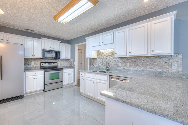Building Photo - 2609 Westhaven Dr