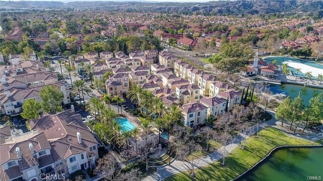 Building Photo - 225 Montana Del Lago Dr