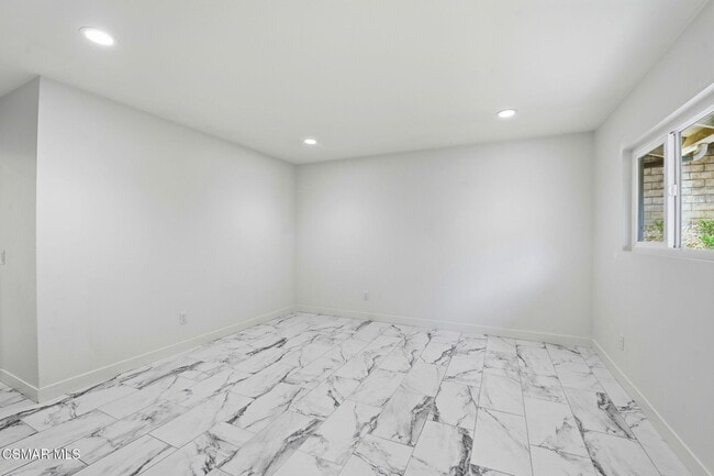 Building Photo - 30845 Catarina Dr