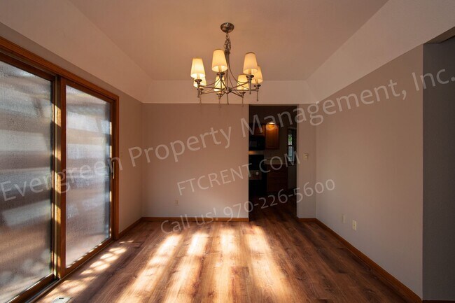 Building Photo - 6437 Edgeware St