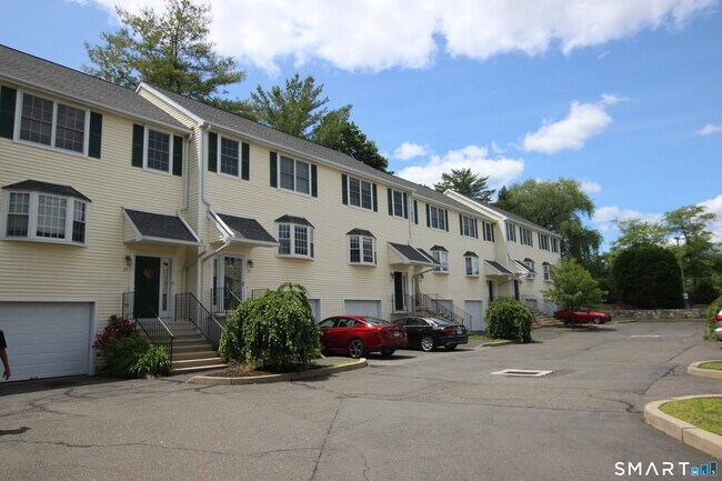 Building Photo - 22 Main St