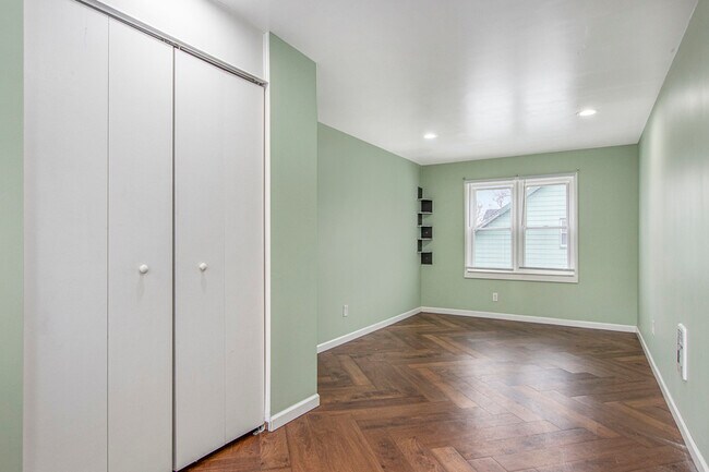 Building Photo - 15495 Littlefield St