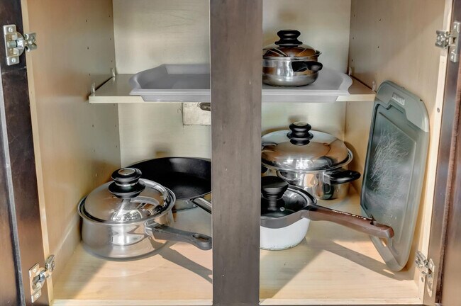 Building Photo - 8303 Palm Pkwy