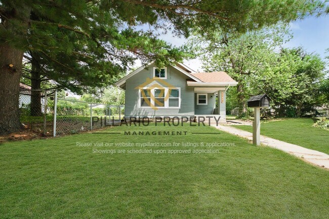 Building Photo - Cozy 3 Bedroom, 1 Bathroom Home Available ...