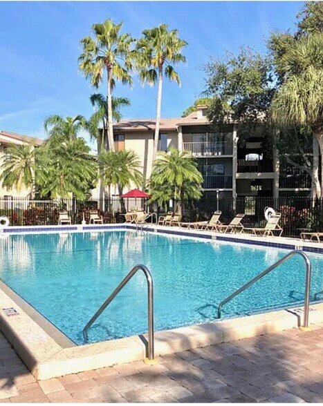 Building Photo - 209 Foxtail Dr