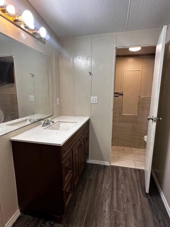 Building Photo - 2709 Xalapa St