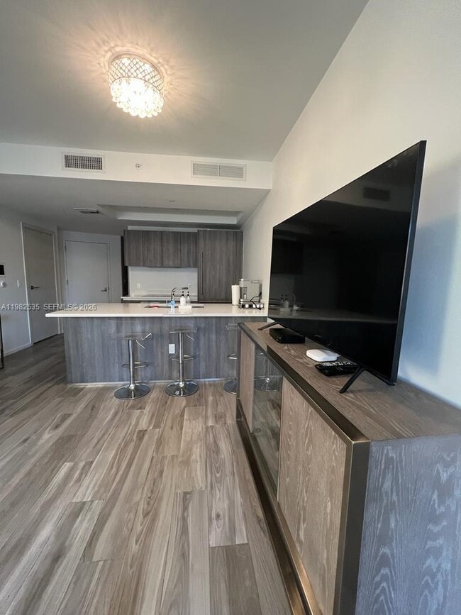 Building Photo - 801 S Miami Ave