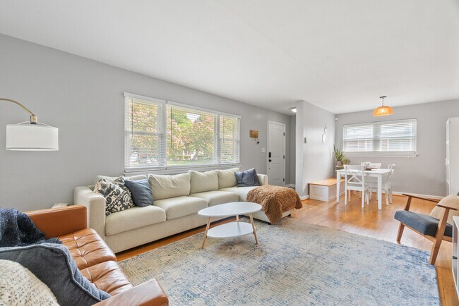 Building Photo - 135 Forsythe St