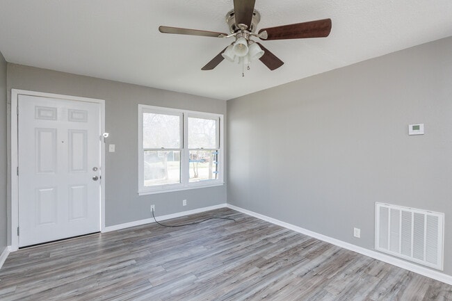 Building Photo - 1025 Whitaker Dr