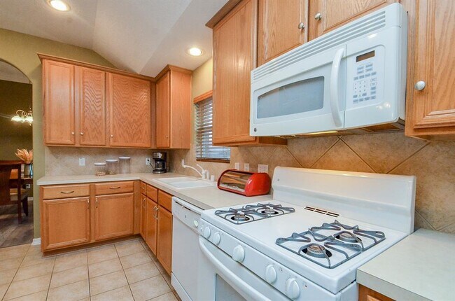 Building Photo - 20203 Goss Hollow Ln