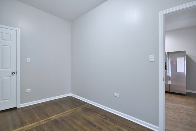 Building Photo - 4105 W 21st Pl