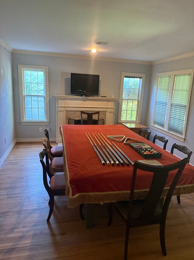 Building Photo - Better Photos Coming Soon! Charming Midtown Retreat with Office/Extra Bedroom, Hardwood Floors an...