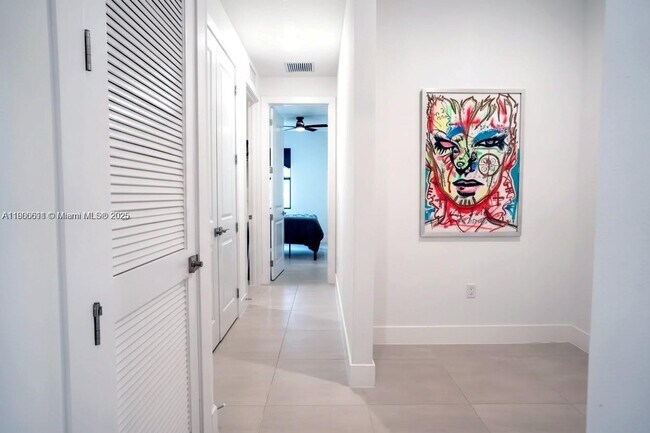 Building Photo - 30707 SW 193rd Ave