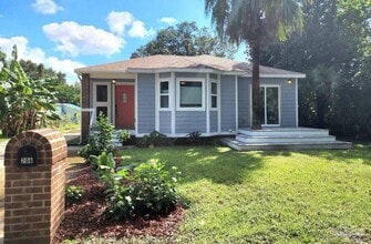 Building Photo - 206 Berry Rd